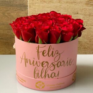 Caixa M Somente Rosas – Feliz Aniversário – Com personalização